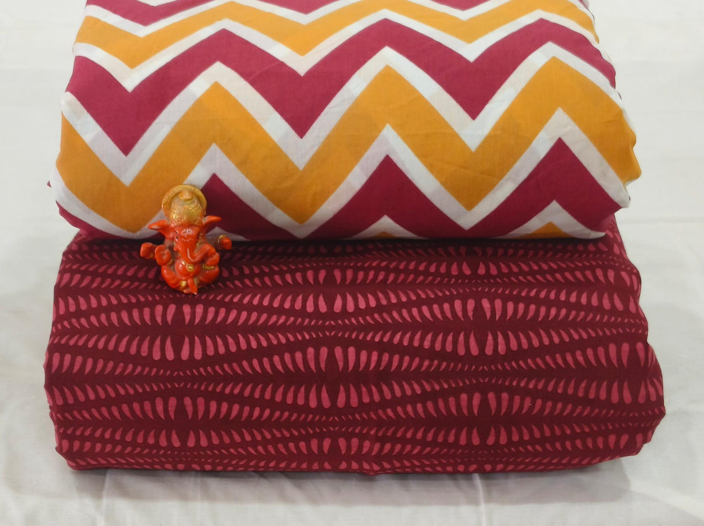 Pure cotton top and bottom set (2.5 mtr top, 2.5 mtr bottom)