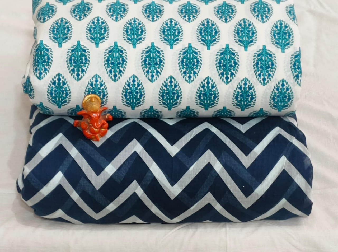 Pure cotton top and bottom set (2.5 mtr top, 2.5 mtr bottom)