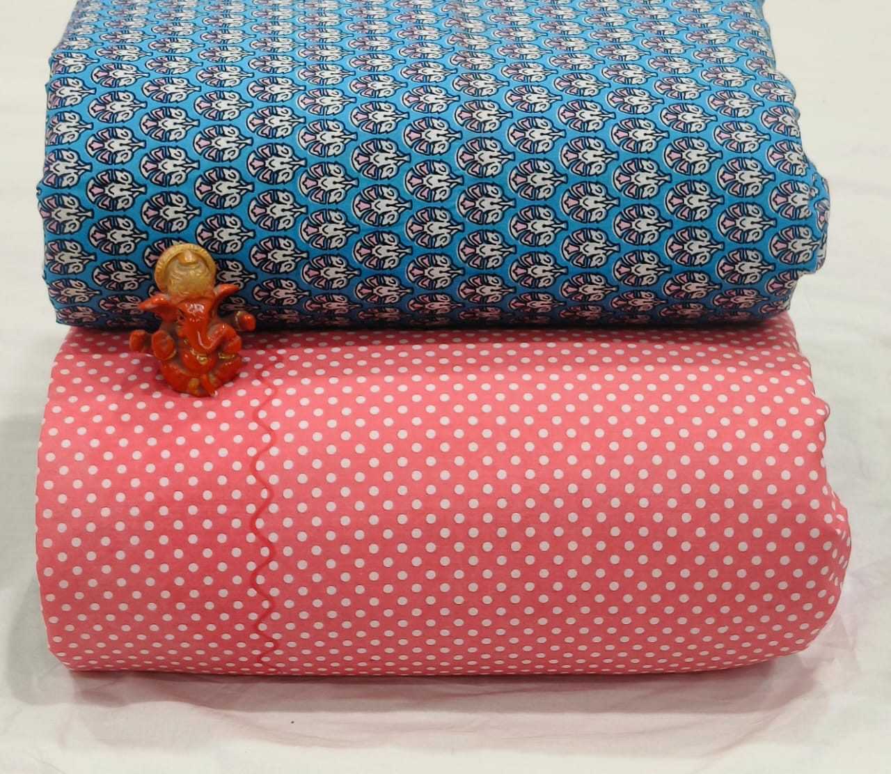 Pure cotton top and bottom set (2.50 mtr top, 2.50 mtr bottom )