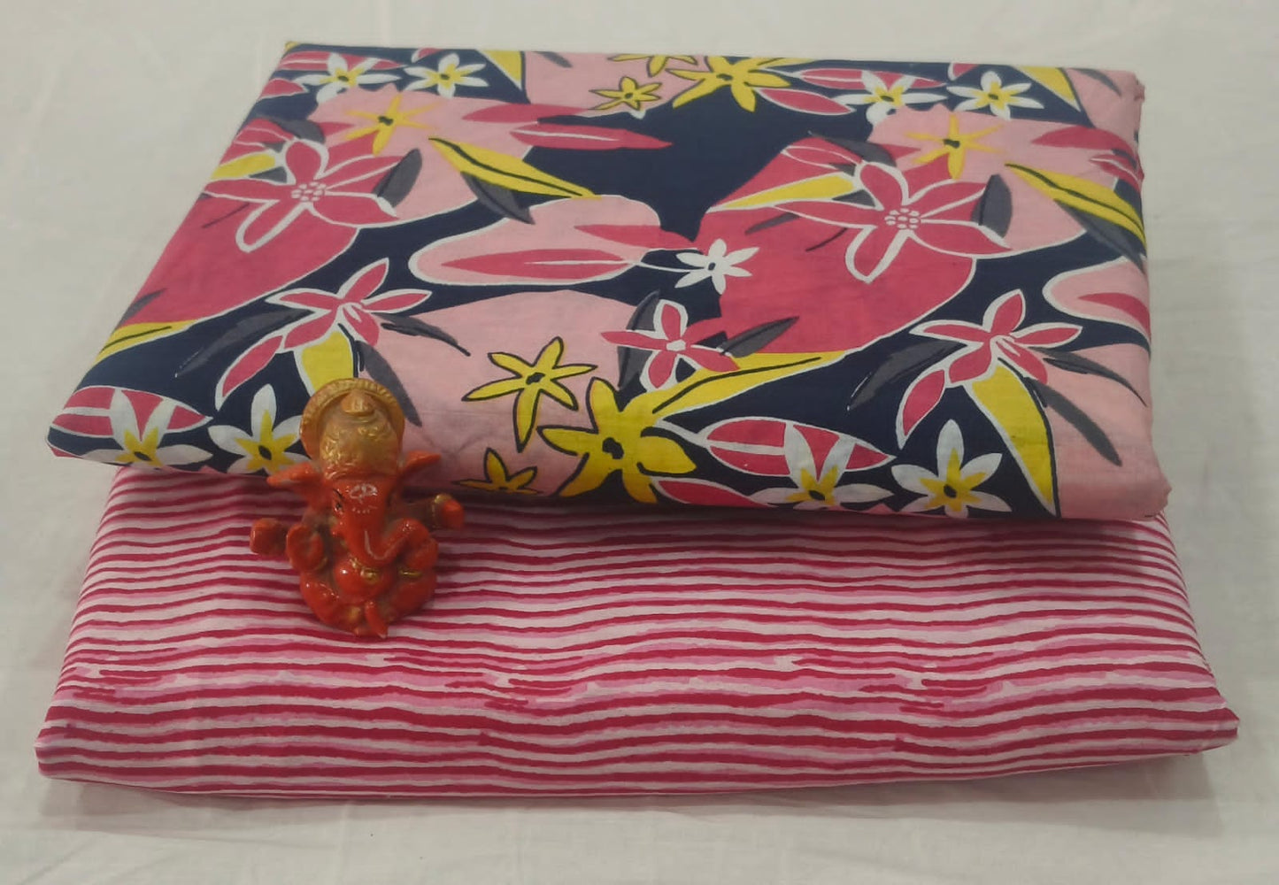Pure cotton top and bottom set (2.5 mtr top, 2.5 mtr bottom)