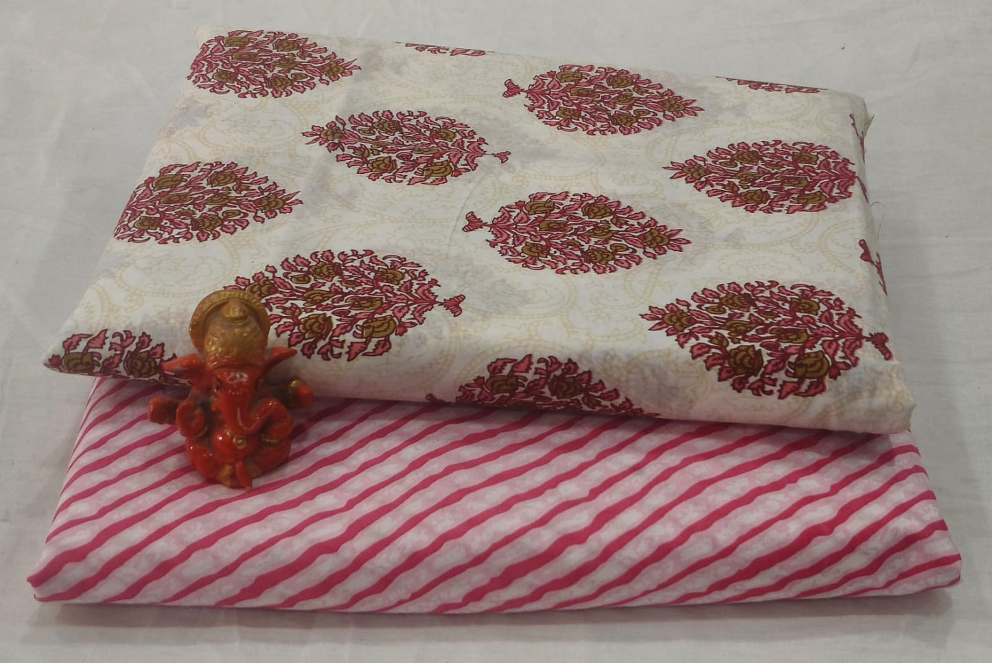 Pure cotton top and bottom set (2.5 mtr top, 2.5 mtr bottom)