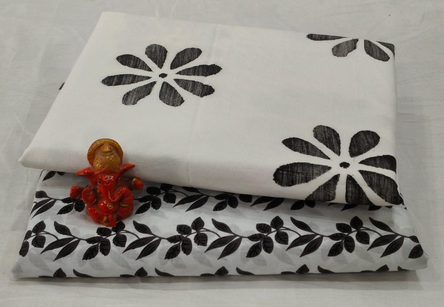 Pure cotton top and bottom set (2.5 mtr top, 2.5 mtr bottom)