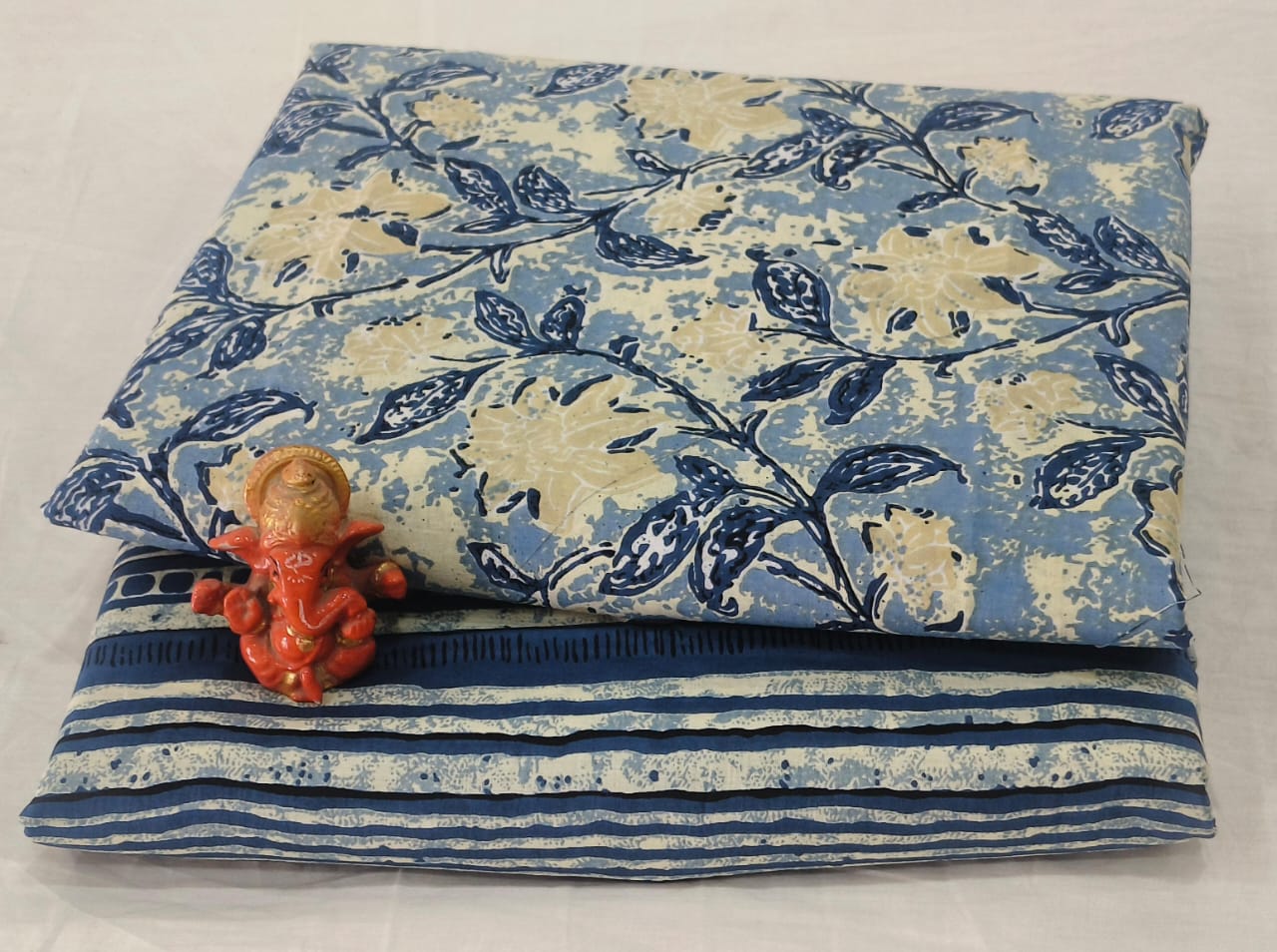 Pure cotton top and bottom set (2.5 mtr top, 2.5 mtr bottom)