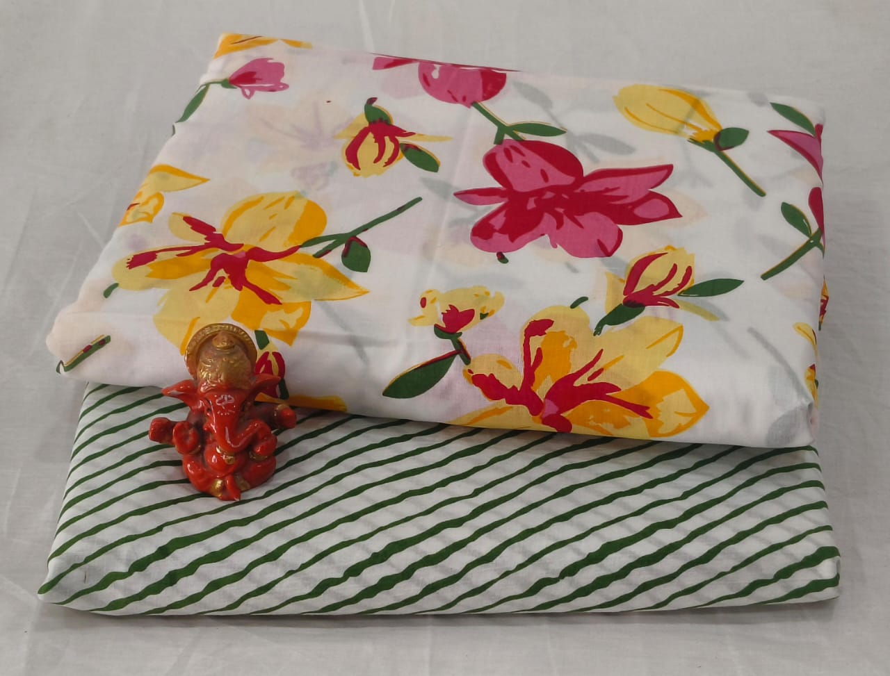 Pure cotton top and bottom set (2.5 mtr top, 2.5 mtr bottom)