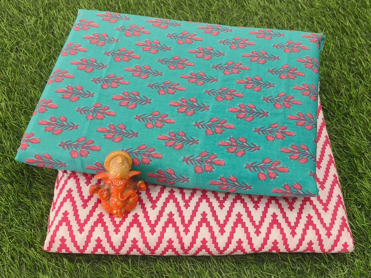 Pure cotton top and bottom set (2.5 mtr top, 2.5 mtr bottom)