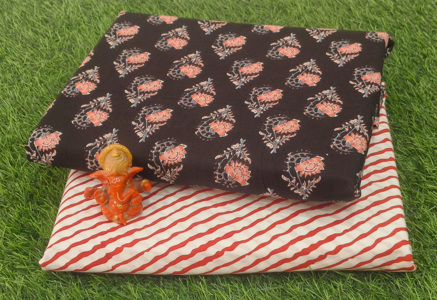 Pure cotton top and bottom set (2.5 mtr top, 2.5 mtr bottom)