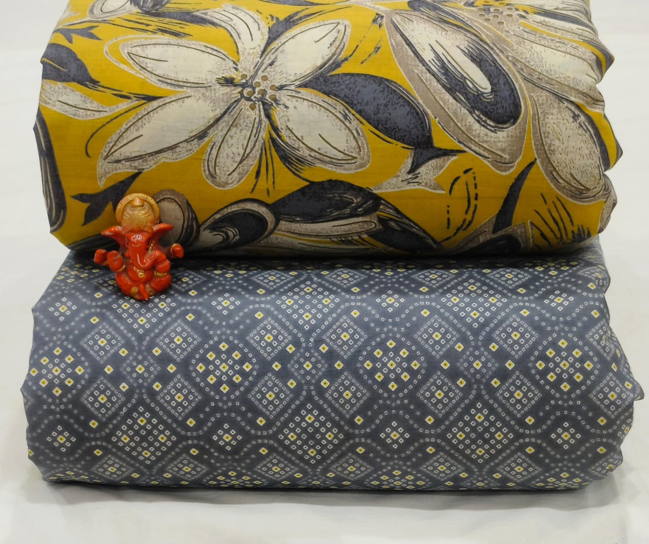 Pure cotton top and bottom set (2.5 mtr top, 2.5 mtr bottom)