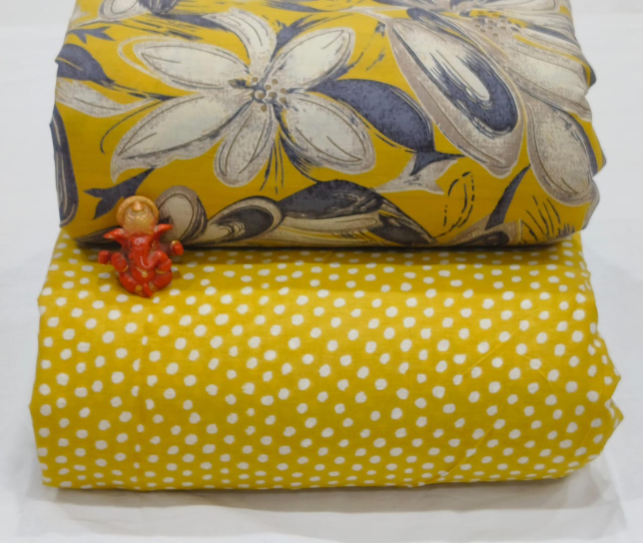 Pure cotton top and bottom set (2.5 mtr top, 2.5 mtr bottom)