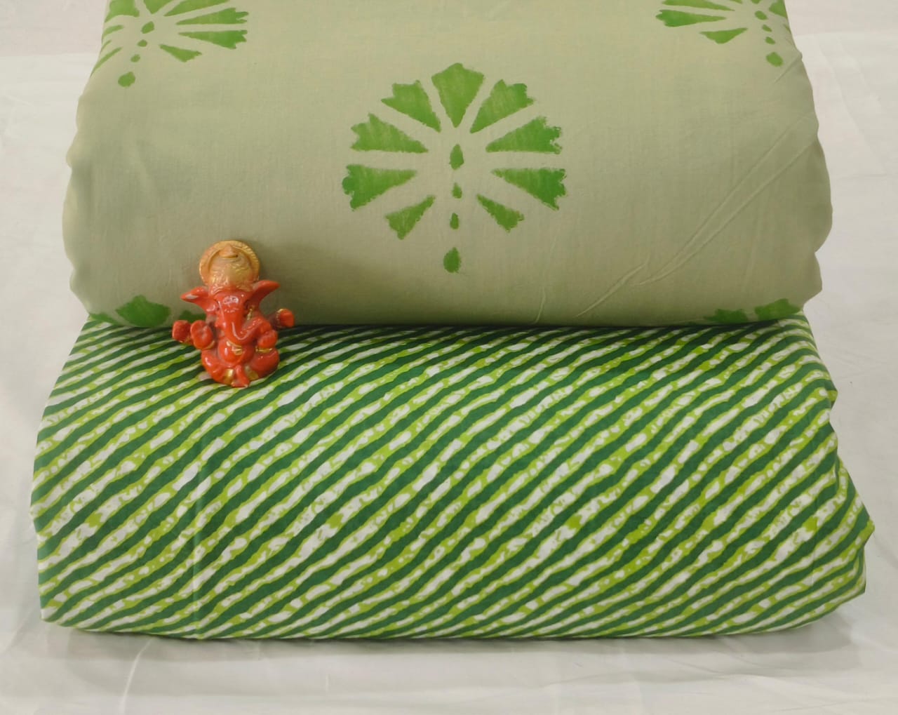 Pure cotton top and bottom set (2.5 mtr top, 2.5 mtr bottom)