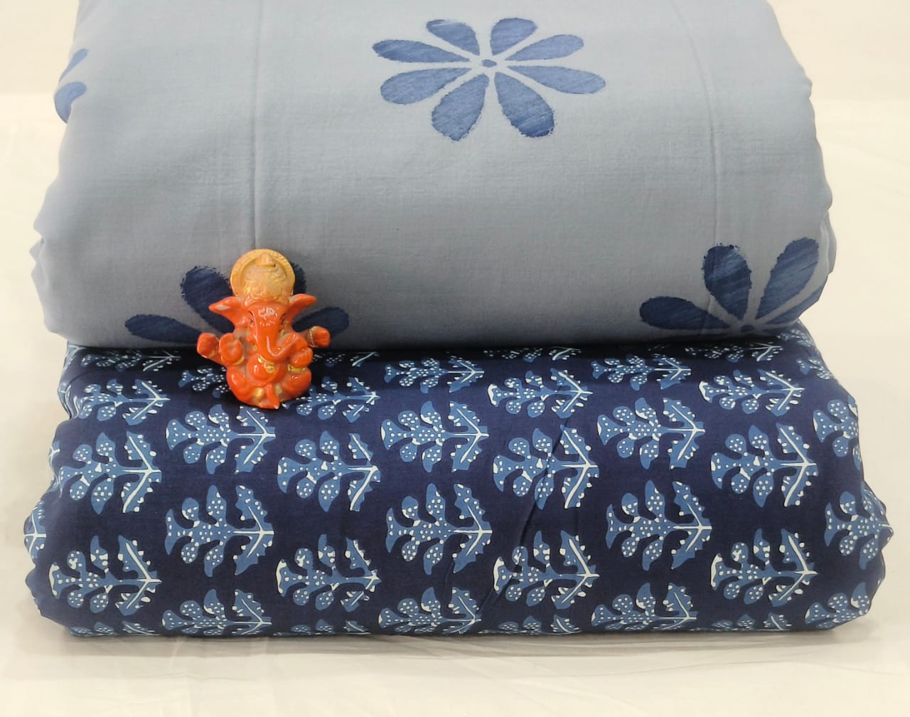 Pure cotton top and bottom set (2.5 mtr top, 2.5 mtr bottom)