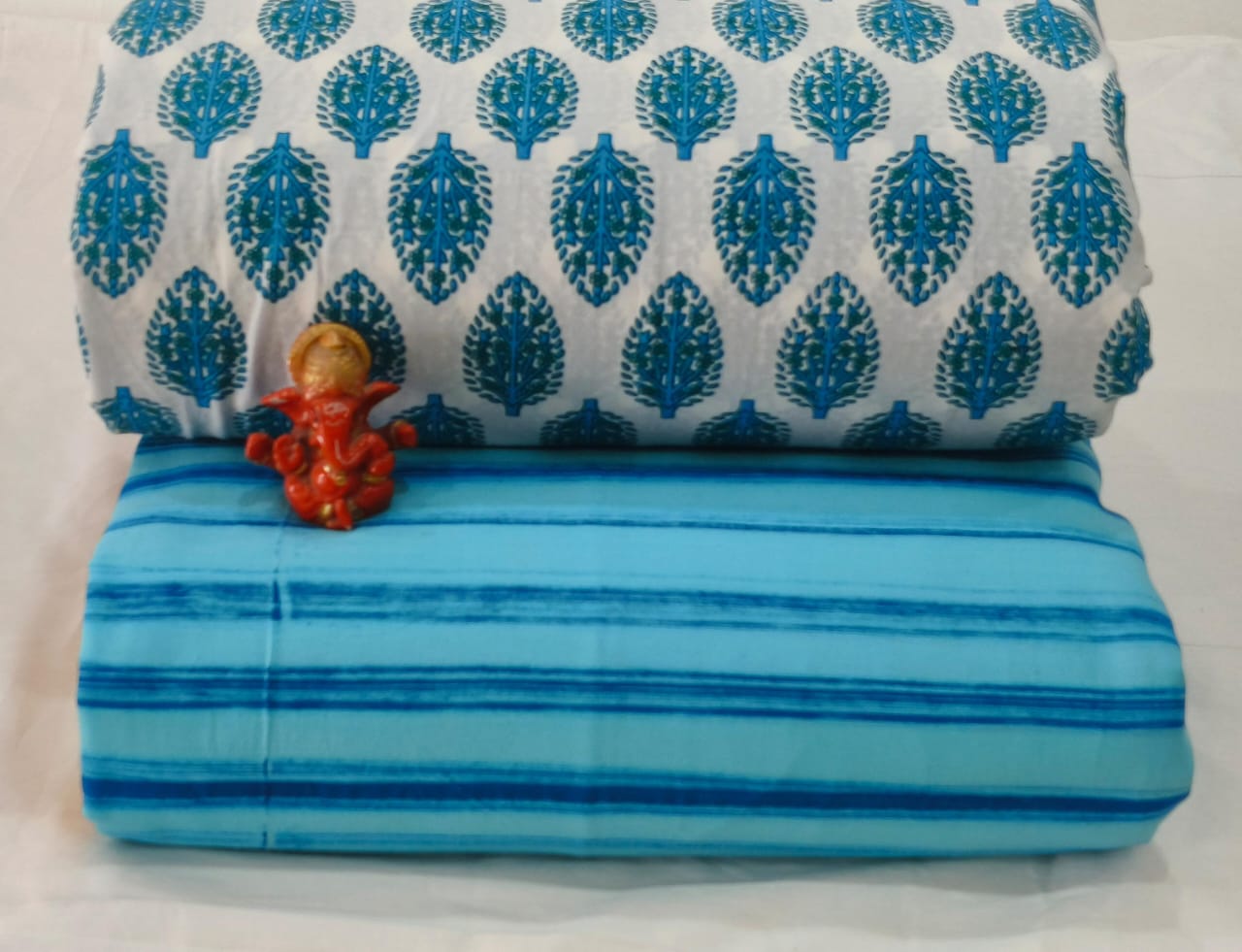 Pure cotton top and bottom set (2.5 mtr top, 2.5 mtr bottom)