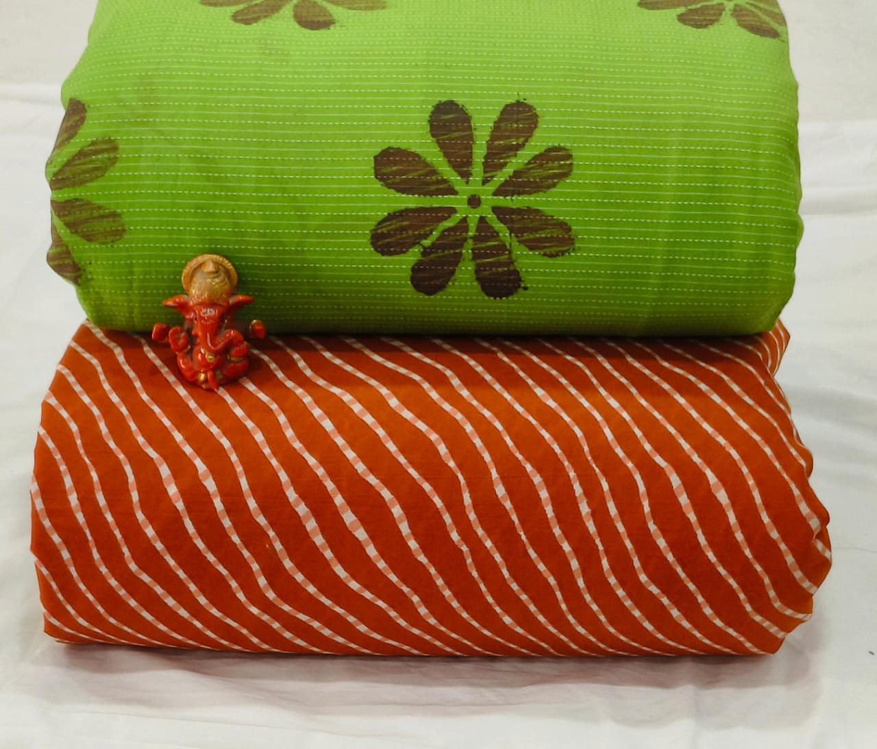 Pure cotton top and bottom set (2.5 mtr top, 2.5 mtr bottom)