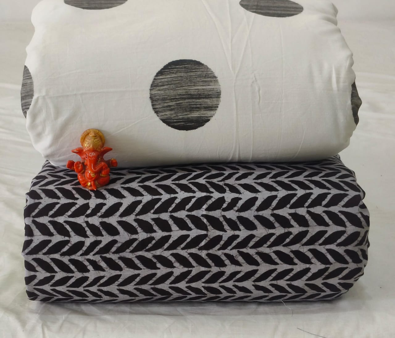 Pure cotton top and bottom set (2.5 mtr top, 2.5 mtr bottom)